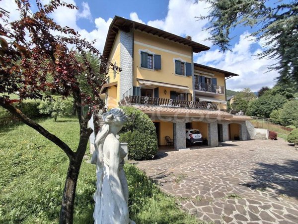 casa indipendente in vendita a Castione della Presolana