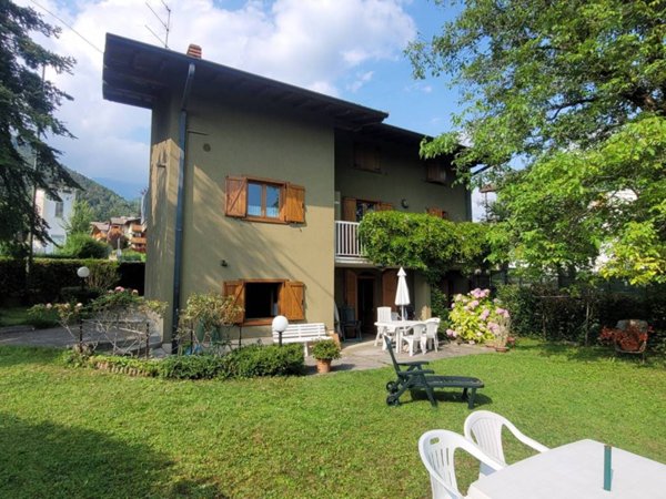 casa indipendente in vendita a Castione della Presolana
