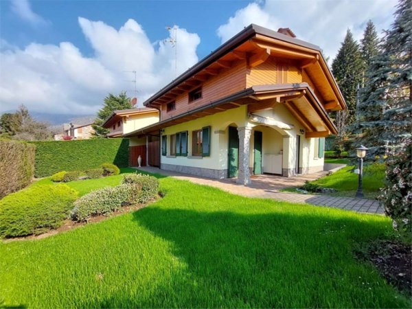 casa indipendente in vendita a Castione della Presolana
