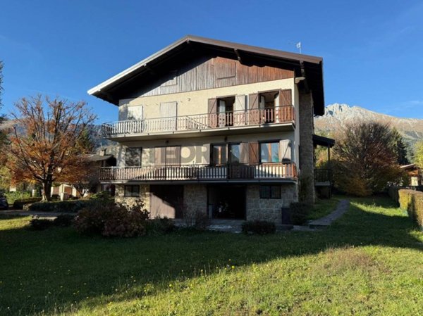 casa indipendente in vendita a Castione della Presolana