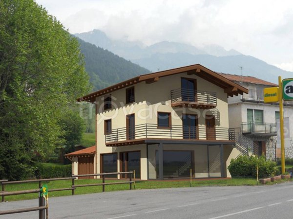 casa indipendente in vendita a Castione della Presolana