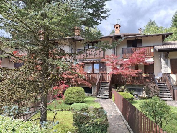casa indipendente in vendita a Castione della Presolana