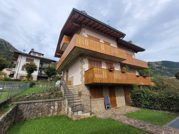 casa indipendente in vendita a Castione della Presolana