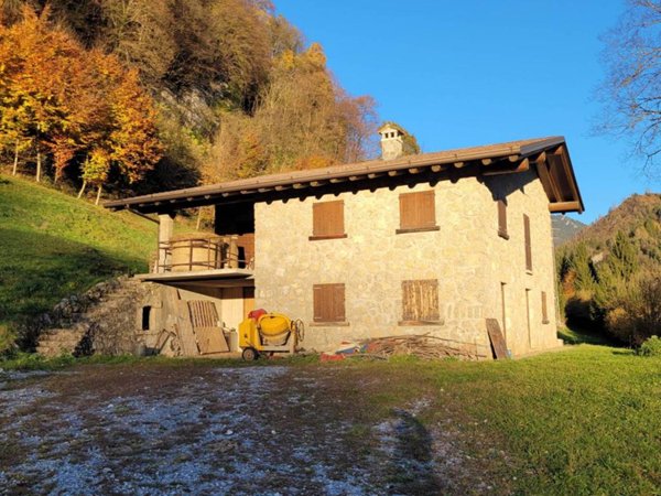 casa indipendente in vendita a Castione della Presolana
