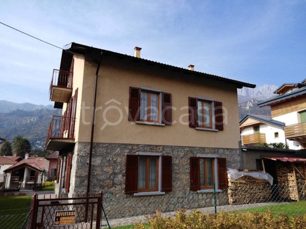 casa indipendente in vendita a Castione della Presolana