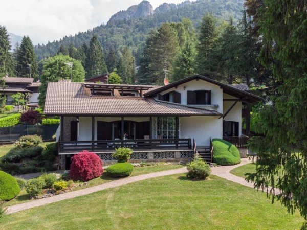 casa indipendente in vendita a Castione della Presolana