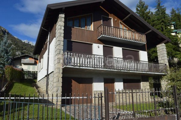 casa indipendente in vendita a Castione della Presolana