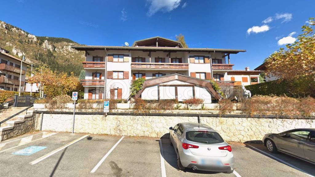 negozio in vendita a Castione della Presolana