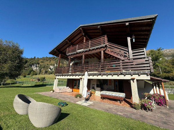 casa indipendente in vendita a Castione della Presolana