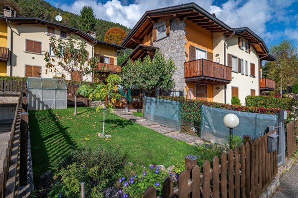 appartamento in vendita a Castione della Presolana