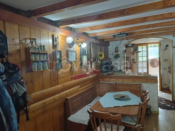 casa indipendente in vendita a Castione della Presolana