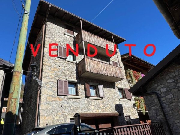 appartamento in vendita a Castione della Presolana