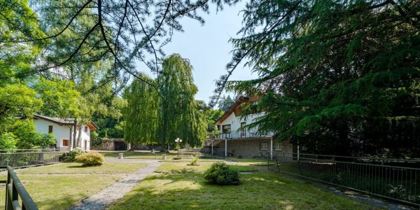 casa indipendente in vendita a Castione della Presolana