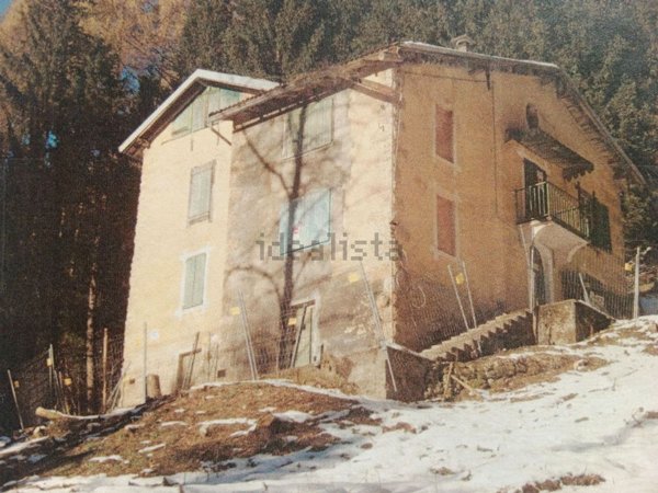 casa indipendente in vendita a Castione della Presolana