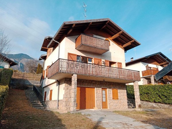 casa indipendente in vendita a Castione della Presolana