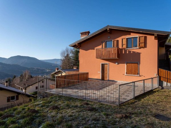 appartamento in vendita a Castione della Presolana