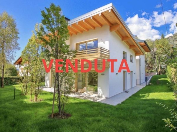 casa indipendente in vendita a Castione della Presolana