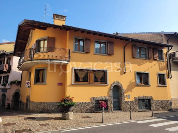 casa indipendente in vendita a Castione della Presolana