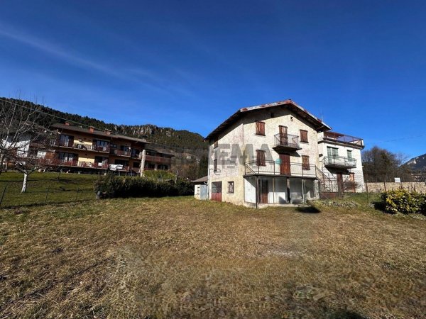 casa indipendente in vendita a Castione della Presolana