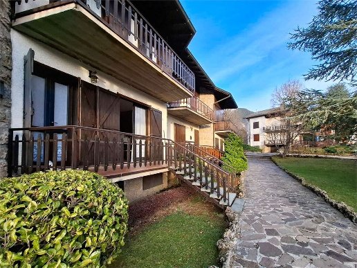 casa indipendente in vendita a Castione della Presolana