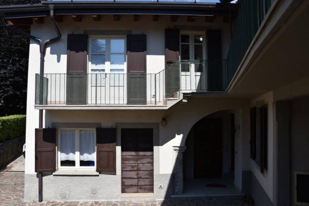 casa indipendente in vendita a Castione della Presolana