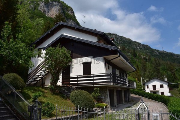 appartamento in vendita a Castione della Presolana