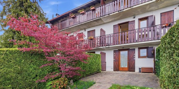 casa indipendente in vendita a Castione della Presolana