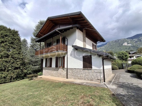 casa indipendente in vendita a Castione della Presolana
