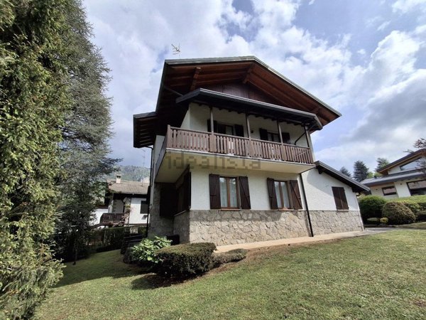 casa indipendente in vendita a Castione della Presolana