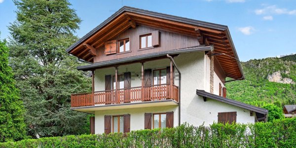 casa indipendente in vendita a Castione della Presolana
