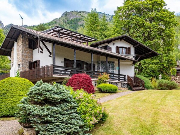 casa indipendente in vendita a Castione della Presolana