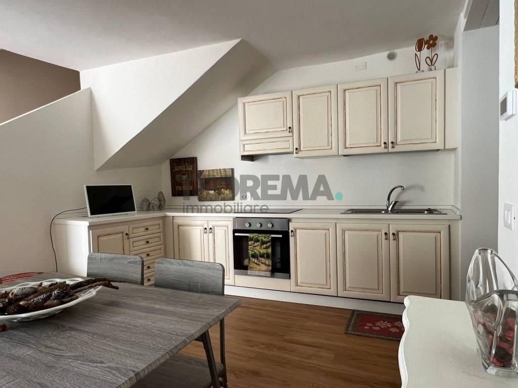 casa indipendente in vendita a Castione della Presolana