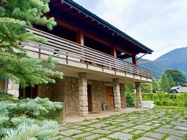 casa indipendente in vendita a Castione della Presolana