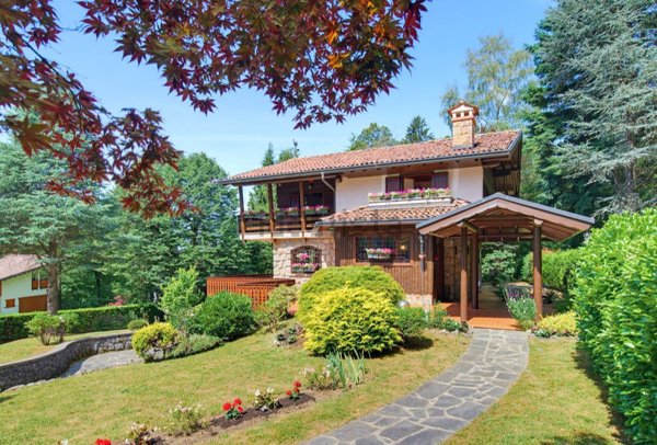casa indipendente in vendita a Castione della Presolana
