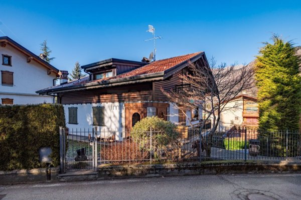 casa indipendente in vendita a Castione della Presolana