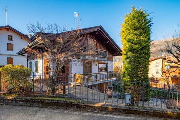 casa indipendente in vendita a Castione della Presolana