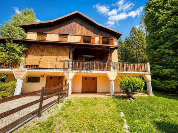 casa indipendente in vendita a Castione della Presolana