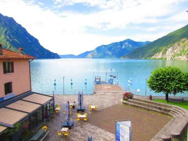 appartamento in vendita a Castro(BG)