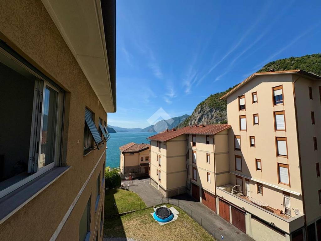 appartamento in vendita a Castro(BG)