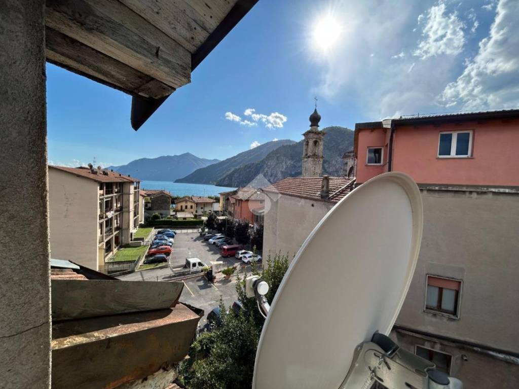 appartamento in vendita a Castro(BG)