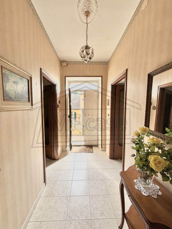 appartamento in vendita a Castro(BG)