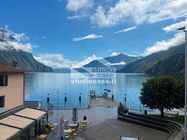 appartamento in vendita a Castro(BG)