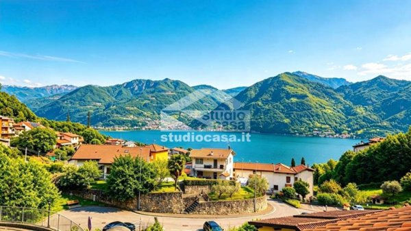 appartamento in vendita a Castro(BG)