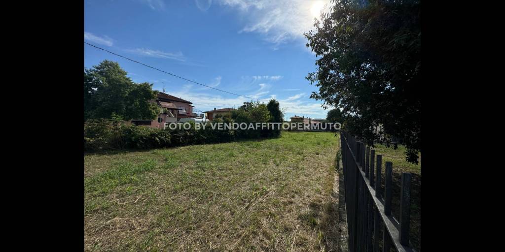 terreno edificabile in vendita a Cavernago