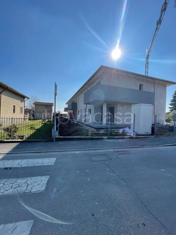 casa indipendente in vendita a Cavernago in zona Malpaga