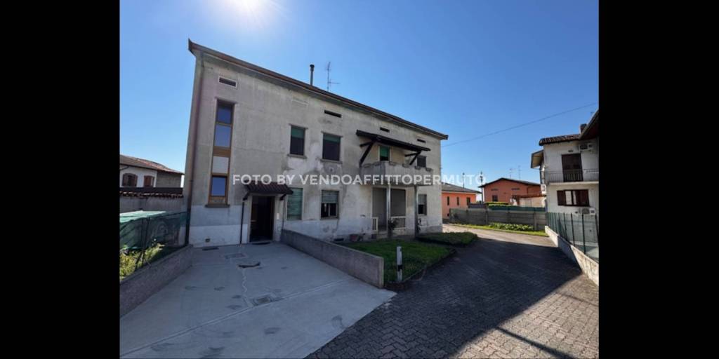 casa indipendente in vendita a Cavernago