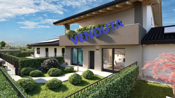 casa indipendente in vendita a Cavernago