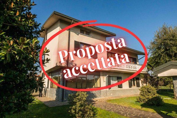 casa indipendente in vendita a Cavernago