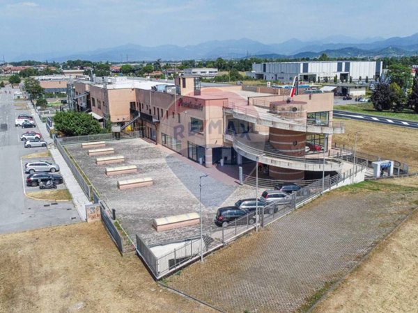 intera palazzina in vendita a Cavernago