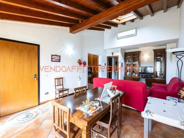 casa indipendente in vendita a Cavernago